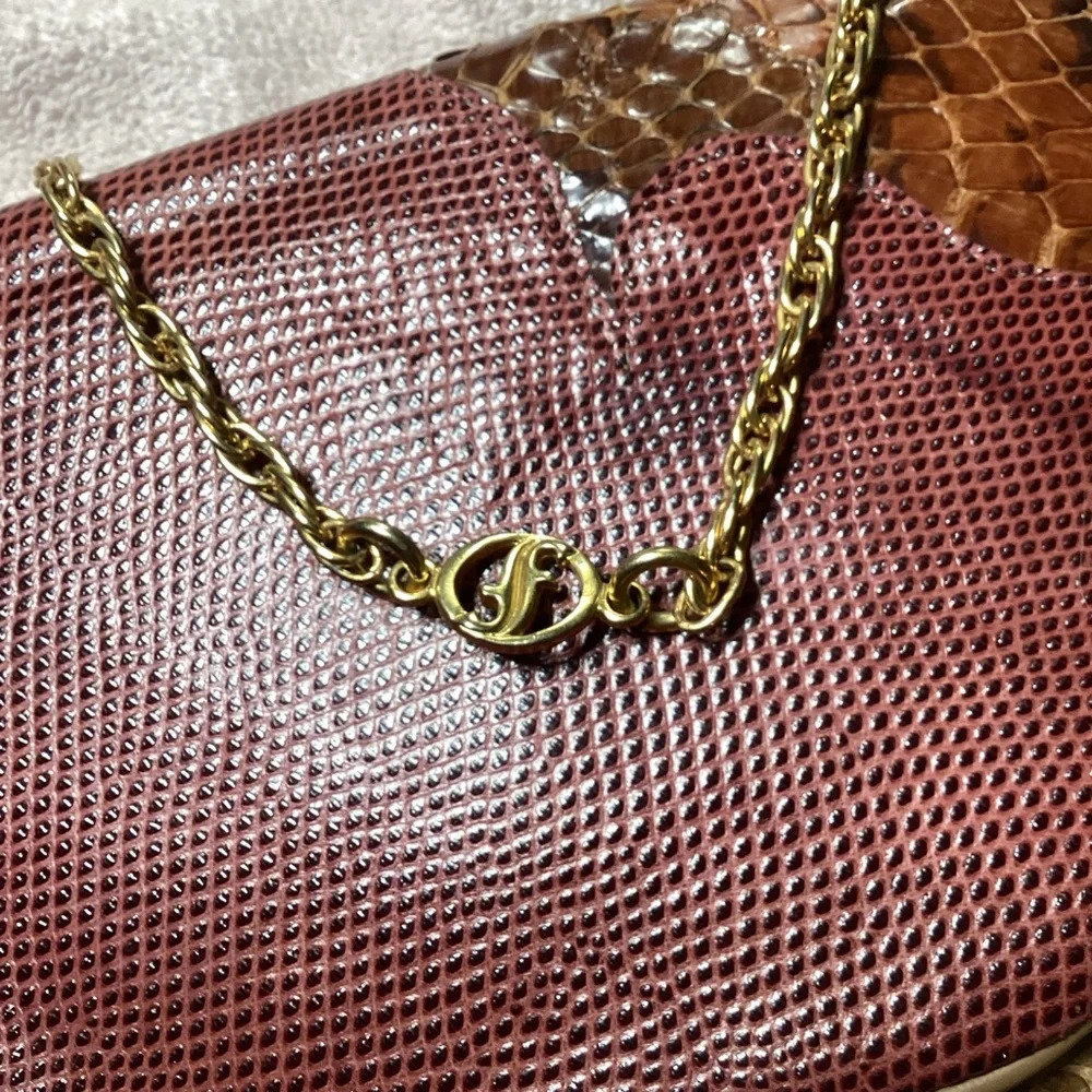 Carlo Fiori envelope purse with chain strap - Picture 3 of 6